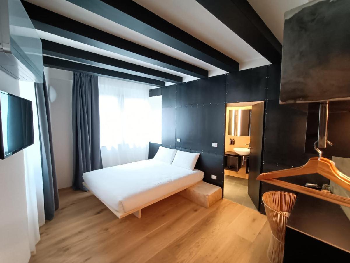 Le Meridiane City Rooms In טרנטו מראה חיצוני תמונה